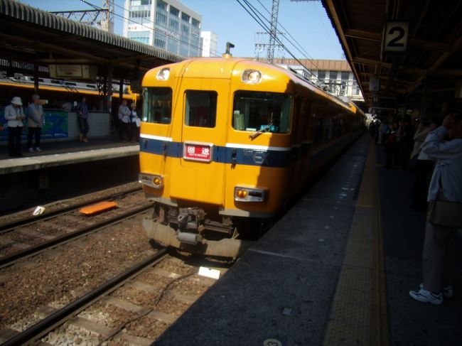 近鉄は満員だった途中<br />西大寺で取り急ぎ電車撮影<br />そして次は奈良市内へ