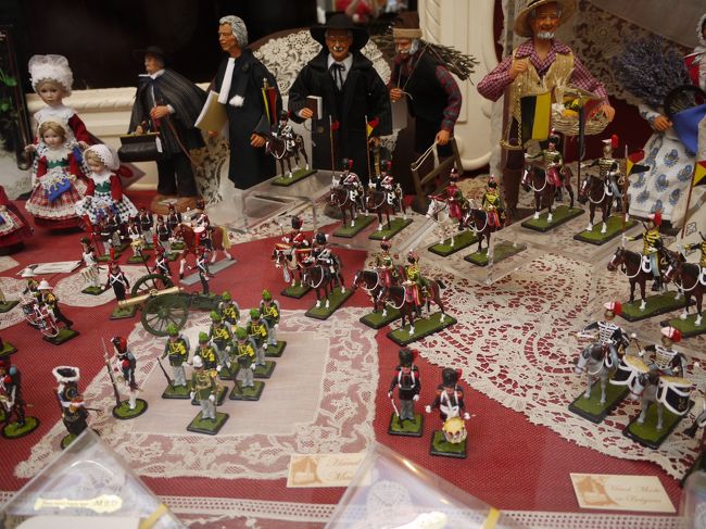 同じくギャルリー・サンチュベールのレース屋さんのショーウインドウ<br />ベルギーの雰囲気がよく出ています。