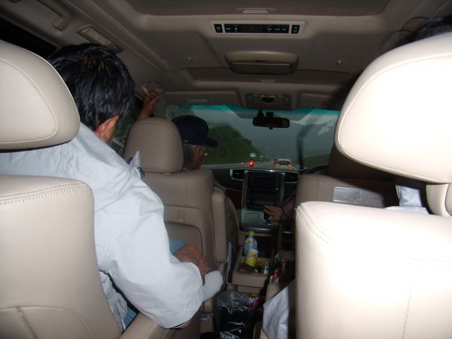 第二東名浜松付近相変わらず<br />外は雨渋滞なしカ−ナビの<br />帰着予定時刻はどんどん早まる