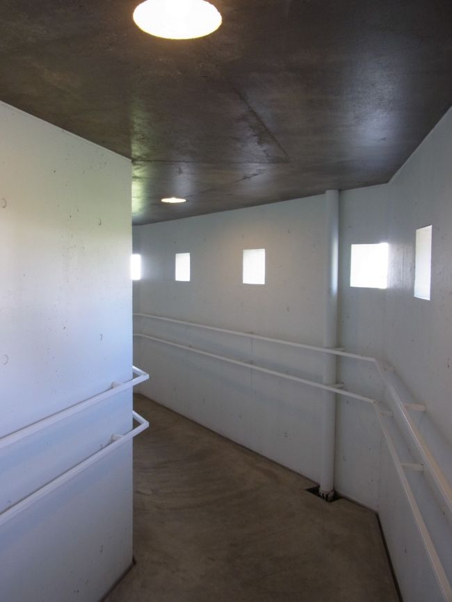 八角堂内進んでいくと・・・