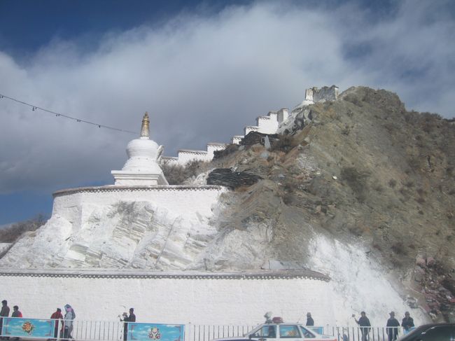「ポタラ宮ですよ」アイスクリームで作ったお城みたい!!!きれい。。。
