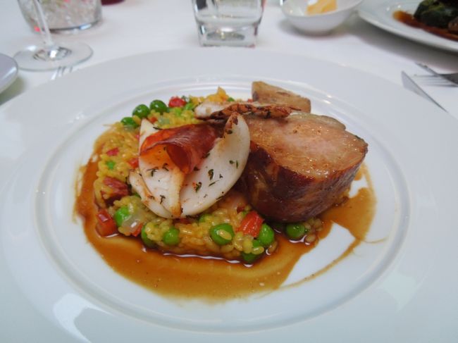 これが私のメイン！　豚を頂きました。