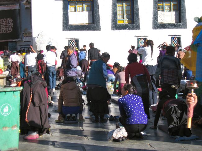 五体投地<br /><br />初めて目の当たりにして、しばらく身動きできないほど心を打たれました