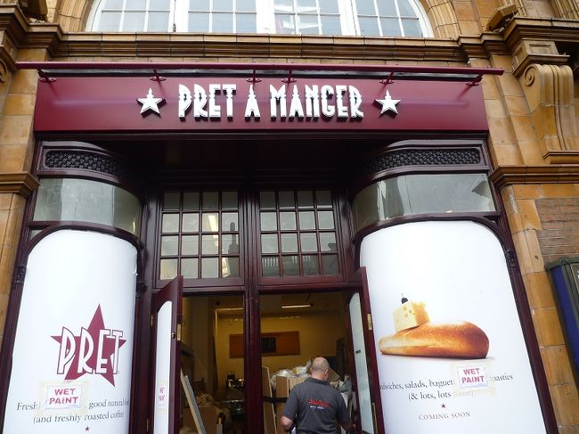 まだ、オープンしてませんでした。<br /><br />アールズコート駅でて、すぐ左に近々オープン予定。<br /><br />ほんと、オススメ(^.^)/~~~<br /><br />ここのサンドウィッチ、また食べたいよ〜〜