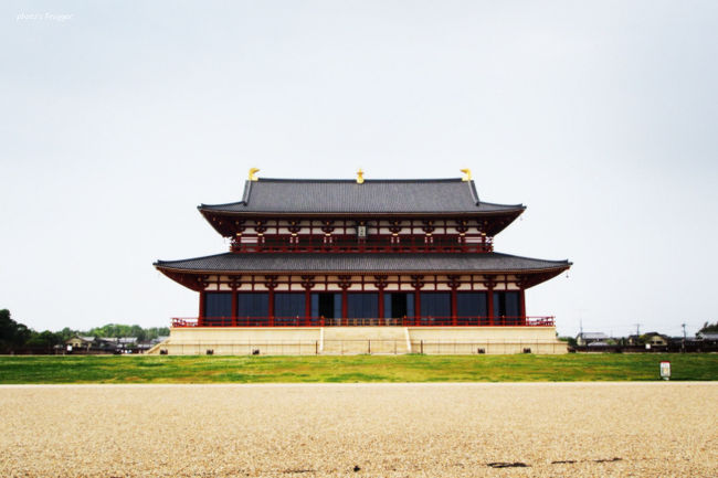 第一次大極殿。<br />朱雀門からは800mの場所にあります。<br /><br />平城遷都から1300年にあたる平成22年(2010)、復元完了しました。