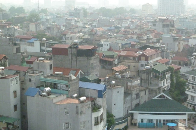 同じく客室から市街地を見る。