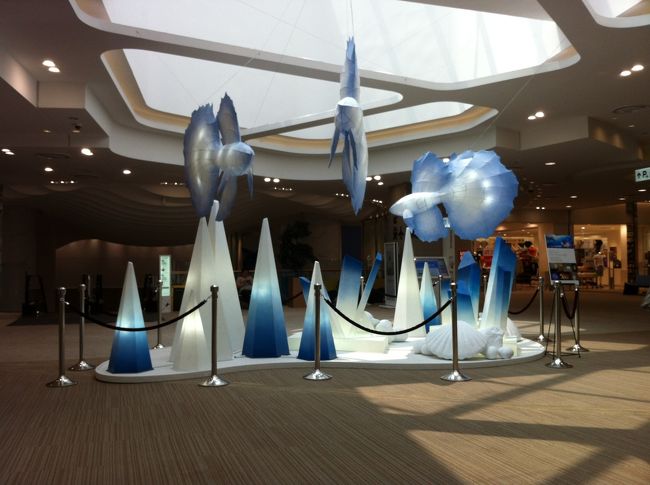 主通路にはお魚を演出してます。<br />ヨス海洋博覧会に合わせているのでしょうか？