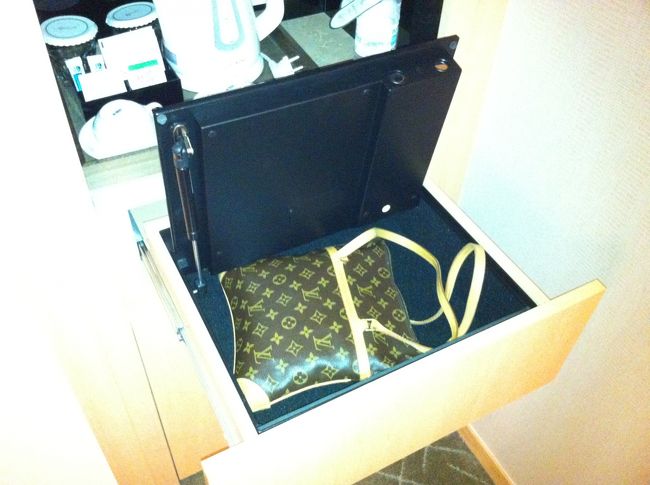 システムロッカーは引き出しごとになっております。