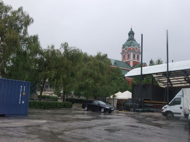 雨なんて降るときは降るもんね。<br />弾丸派はいちいち凹んでる暇はないのです。