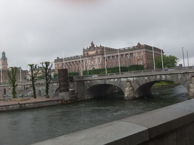 なかなか雨はやみません。。。