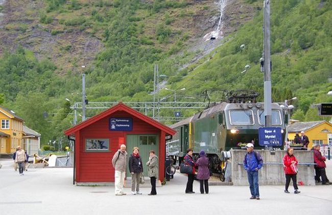フロムの駅海抜（２ｍ−トル）