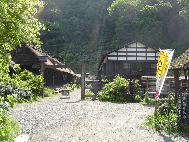 乳頭温泉郷　鶴の湯<br />酸ヶ湯　鶴の湯に来ると　色々な思い出が浮かびます。