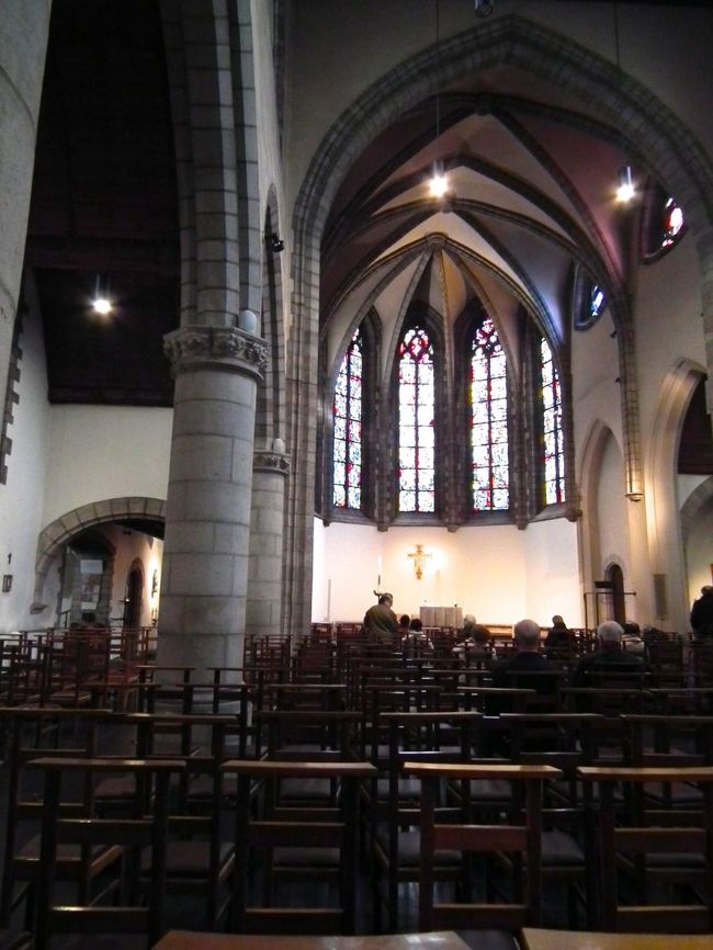 　どうやらこれが最初で最後のマドレーヌ教会でございますよ。<br />　シンプルです。