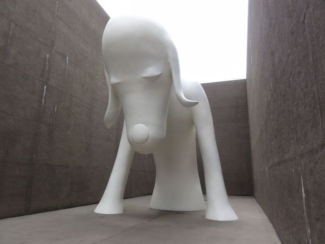 ここのウリは青森出身の奈良美智です。屋外展示されているあおもり犬なんていうのはこれだけでも集客力がありそうです。