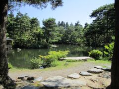 旧新発田藩下屋敷大名庭園「清水園」
庭の緑が清々しいです。