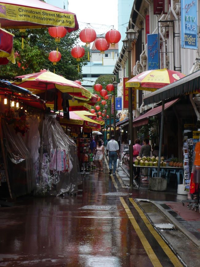 あいにくの雨ですが、にぎやかでした