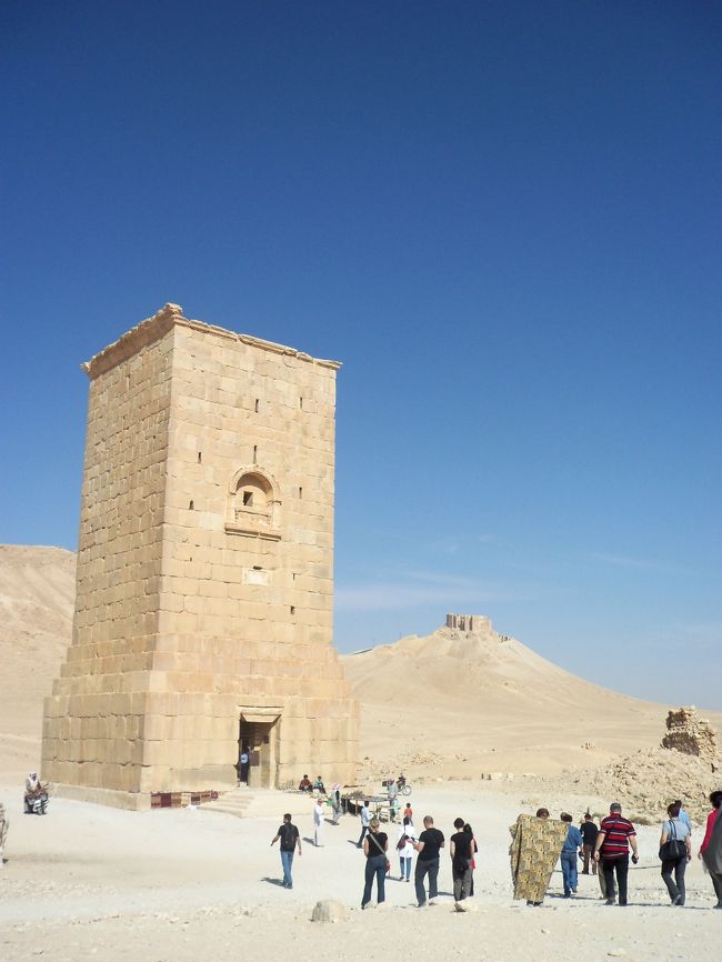 　史跡の西側に広がる谷に数々の墓が残されている「王家の谷」があります。<br /><br />　中でも「エラベール家塔墓」は４階建ての塔の形で、１世紀のものとしては保存がとても良い状態で残っています。<br /><br />