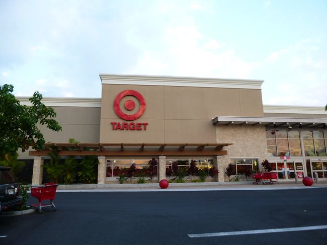 夜ごはんの買い出しとお土産を探しにターゲットへ