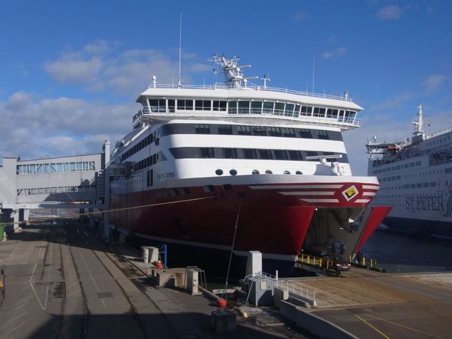 乗ってきたフェリー。