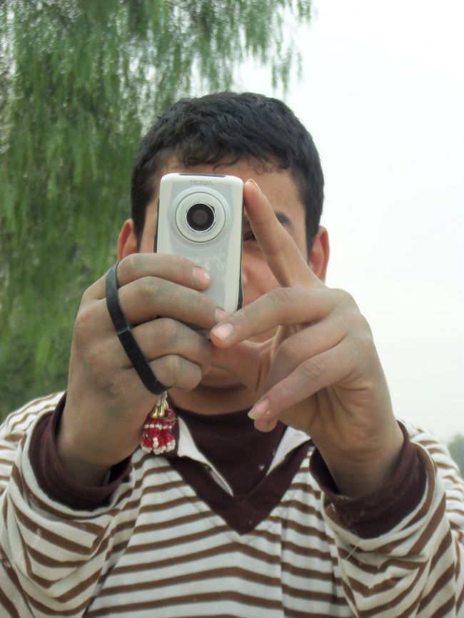 　最近はイスラム圏の旅が多く、一日数回拡声器からコーランの響きが聞こえますが慣れてきました。<br /><br />　若者から声をかけられ日本人と答えると写真を撮られました。（この旅では幾度ありました）<br /><br />