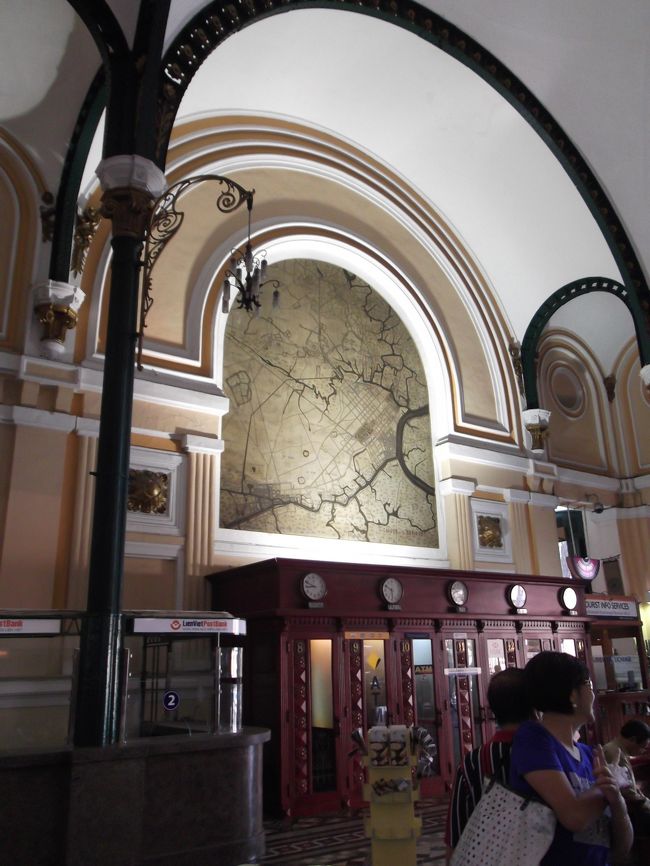 左手にはおそらくホーチミン市の地図