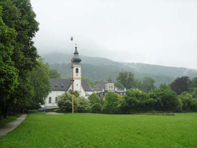 アイゲンの教会<br /><br />アイゲンの駅から再び７番のバスでモーツアルトシュテクで下車。モーツアルト広場、ゲトライデガッセを通り、再びミラベル庭園を抜けて、ホテルに戻りました。 <br /><br />