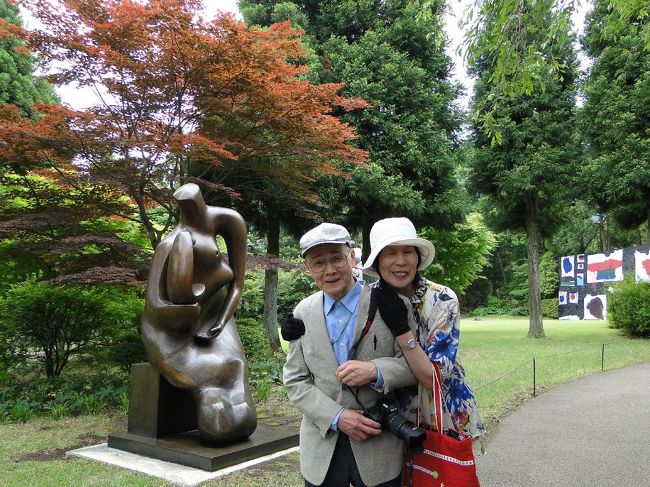 「おとうさん おかあさんが守ってあげるね〜(^^)」<br /><br />当家のカミさんはね、時々私を子供扱いするんですよ(*_*)<br />恥ずかしながら、私も一応は亭主の立場にありますから、こういう子供扱いはホントに困ったモンです。<br />でも、チョットだけ嬉しい!(^^)!<br /><br />ちょっと待った！！　そういう甘え根性はイケナイよ！！(>_<)<br />何と言っても、私は曲がりなりにも「亭主！！(^^)」だからね！！<br />そう、「代表取り締まられ役亭主」！！(^_^)v<br />ホント！！オトコは凛々しく！(^_^;)　亭主の皆さんも凛々しくいきましょうね！！<br /><br />（Ｋさんご提供の写真です）