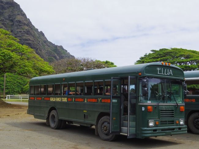 バギーから戻ったら<br /><br />映画ツアー<br /><br />このバスで回ります。<br /><br />人が少ないのでゆったり座れました