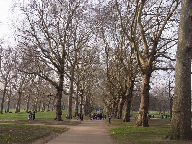 セント・ジェームズ公園の隣にあるグリーン・パーク。こちらも手頃な広さ。