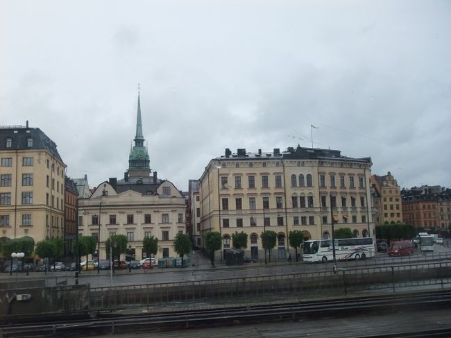 その後もウィンドウショッピングをし、宿で荷物を受け取りバスターミナルへ。