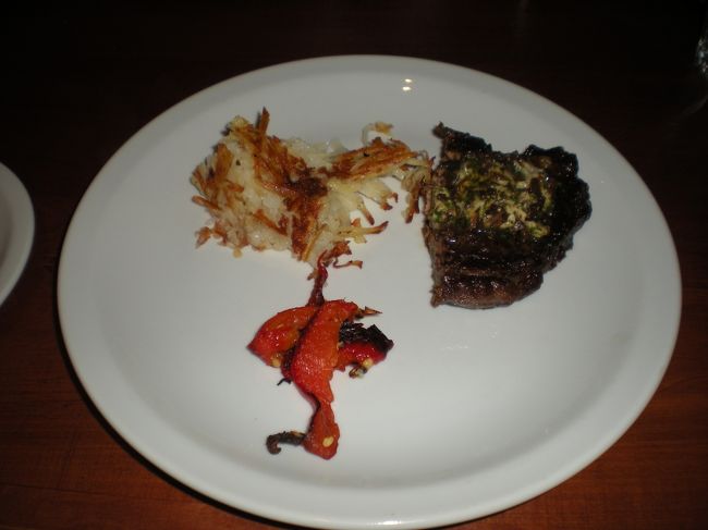 私は一人分無理なので<br /><br />ちょっとずつお取り分け<br /><br />味はおいしいけど、特別でもない<br /><br />なんであんなに絶賛されていたのかちょっと疑問<br /><br />それに部屋が寒すぎる