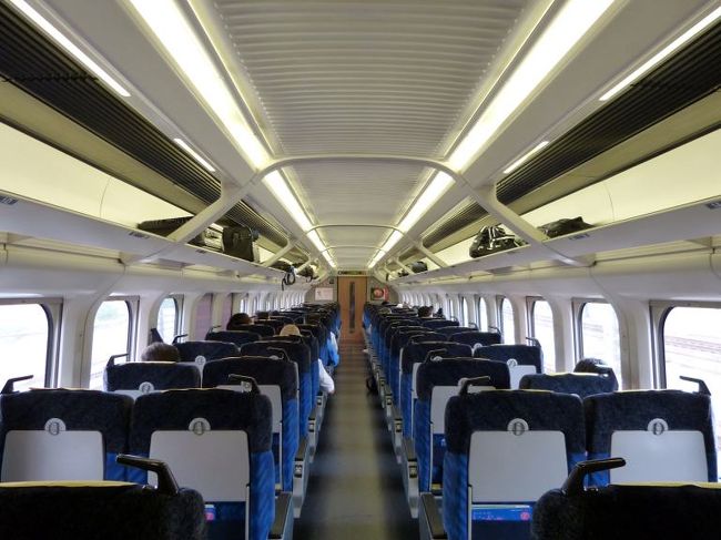 全席指定の編成ですが乗車率は30％ほど　<br /><br />自由席の設定を望みます