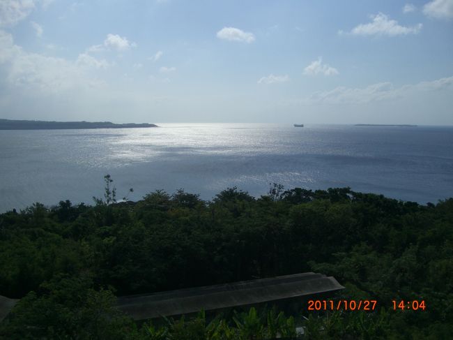 海が光ってる。<br /><br /><br />今、２時です。<br />これから、しばらく走り、フルーツらんど、ナゴパイナップルパークへ向かいます。