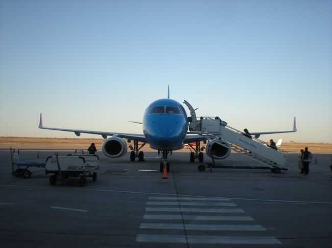 もちろん、ブッリジもなくタラップを歩いて搭乗