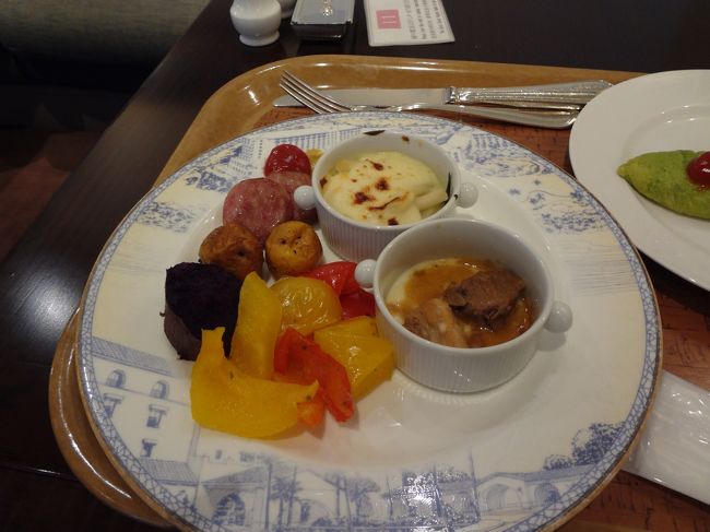 ホテルの朝食、大〜好き♪<br />おかずの種類が豊富で、とっても幸せ〜！