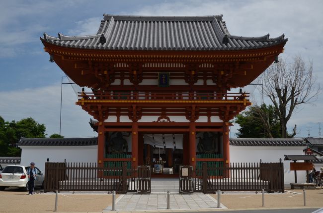 無料の駐車場が山門前にあります