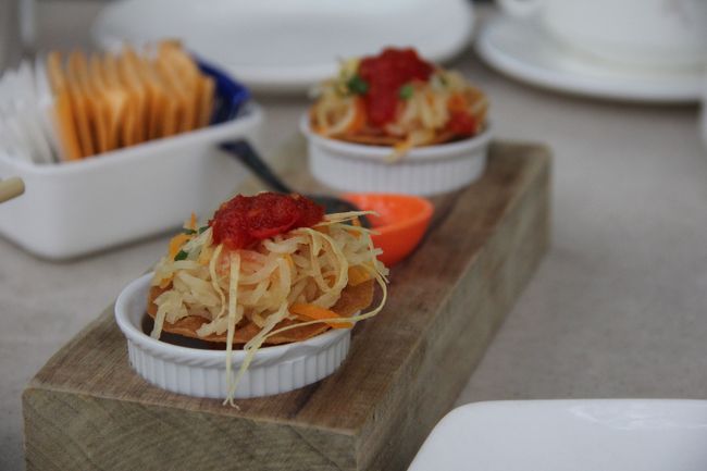 頼んだ訳じゃないので、つきだしのようなもの