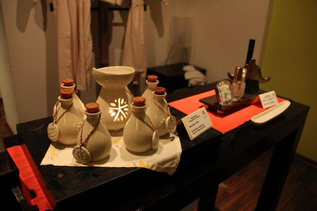 アンサナ・スパ<br /><br />2年に一回ぐらい行ってるBanyantreeの妹分ということで行ってみましたが、やはり、妹分という感じでちょっとがっかりでした。<br />エアコンが寒すぎると言っても、切ってくれなかったり、マッサージも微妙かな。