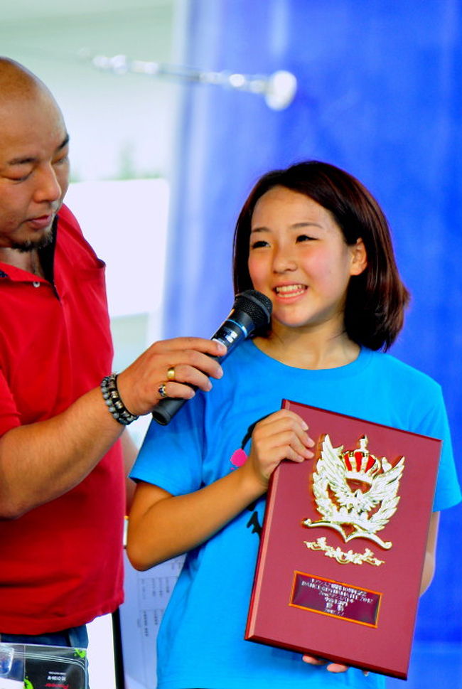 メンバー全員が中学生以下のグループ<br />[2on2ダンスバトル]<br />中高生部門<br />【優勝】　みやかりん [みやか＆かりん]（兵庫/岐阜）