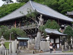 【二月堂】
千二百年以上も続く伝統的な行事、お水取り「修二会」で有名な東大寺二月堂、ここは本当にお気に入りです。
