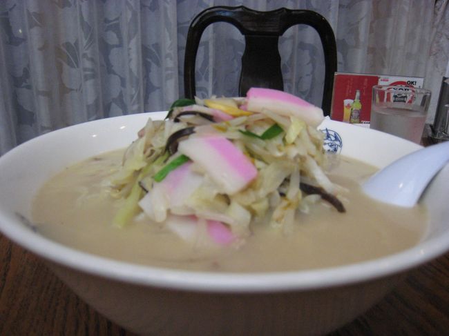 本場を食べたのは初めてですが...リンガーハットでいいです。