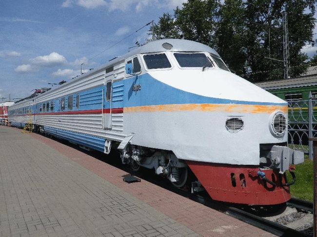 ＠電車の例（機関車に比べると少ない気がする）