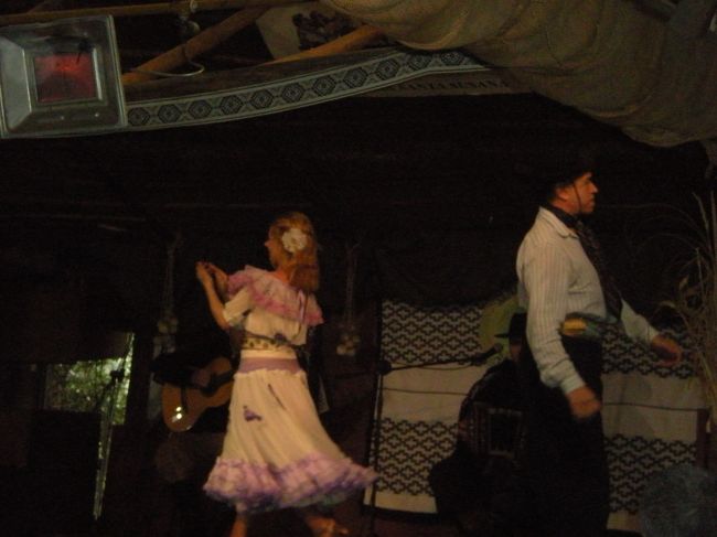 タンゴや演奏もあり