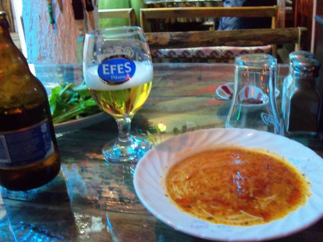 　そうめんを小さく切った様な麺入りスープと<br /><br /><br />