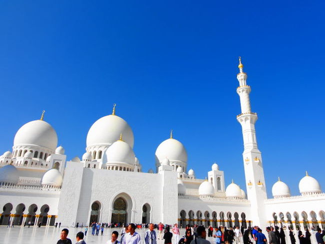 UAE 世界一ゴージャスなアブダビの宗教建築。シェイク ザィード モスク　2011冬