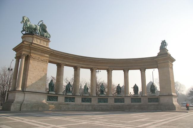 こちらは右側の英雄たち。