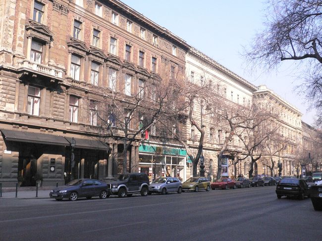 聖イシュトヴァーンに向かう途中の街並み。