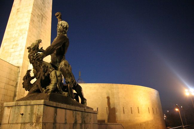 大分暗くなっていい夜景が撮れそうなので戻ります。