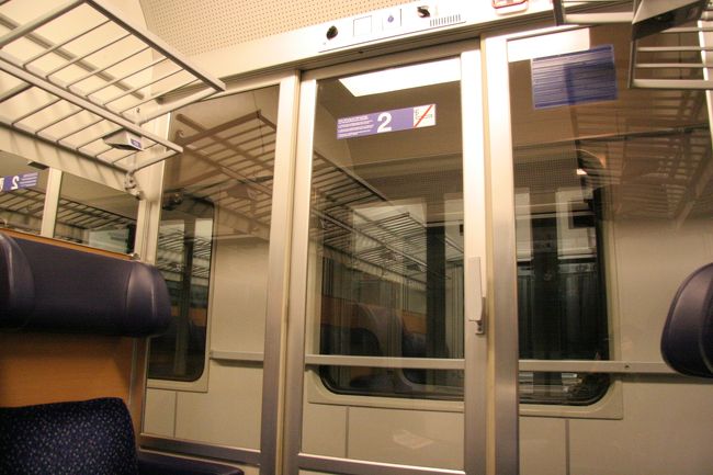 東洋人がいるせいか誰も入ってきませんでした