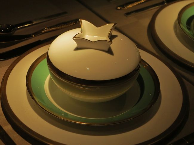 晩餐会用の食器